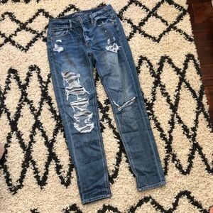 AE Distressed Tomgirl Jeans